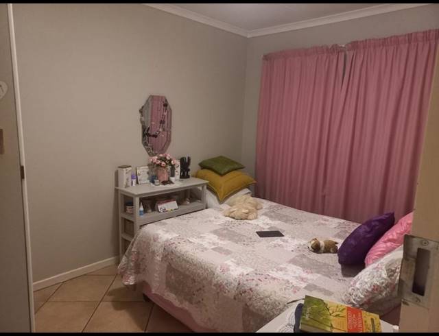 2 BEDROOM TOWNHOUSE FOR SALE IN ROOIHUISKRAAL